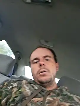 mommiesboy0903 online show from October 28, 2025, 1:10 pm