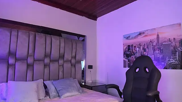 Snapshot of _Sofiewild_ chatting on March 24, 2026, 6:19 pm Sofiewild online show from March 24, 2026, 6:19 pm