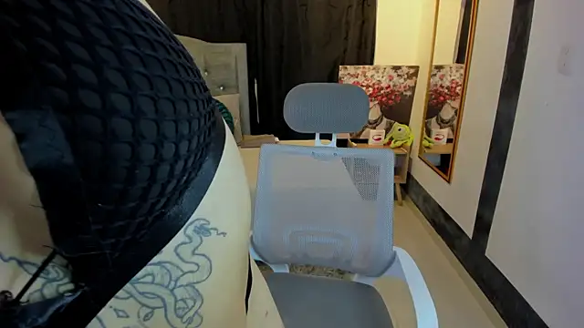 Snapshot of JessiTaylor_ chatting on November 5, 2025, 3:31 am JessiTaylor online show from November 5, 2025, 3:31 am