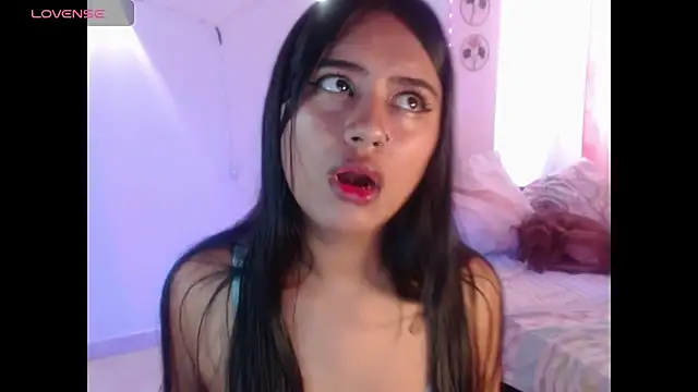 Snapshot of Sussy__22 chatting on November 29, 2025, 5:46 pm Sussy 22 online show from November 29, 2025, 5:46 pm