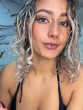 99 natalia online show from November 3, 2025, 8:12 pm