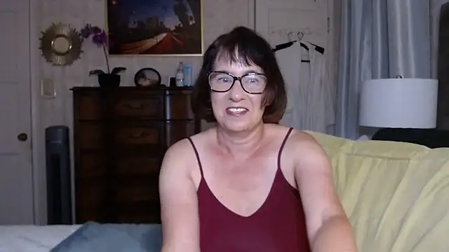 BigbustedBrenda online show from October 31, 2025, 10:27 pm