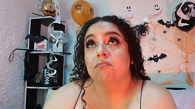 Snapshot of Natasha_Amber chatting on October 28, 2025, 4:28 pm Natasha Amber online show from October 28, 2025, 4:28 pm