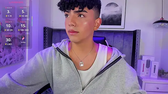 Snapshot of Niick_Twiink chatting on November 24, 2025, 7:03 pm Niick Twiink online show from November 24, 2025, 7:03 pm