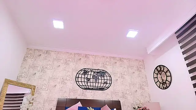 Marilyn Blakee online show from November 15, 2025, 1:20 am