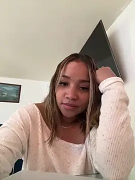 AriVelvet online show from February 3, 2026, 8:25 pm