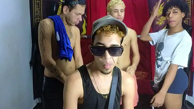 Snapshot of Scoundrel_Room chatting on November 16, 2025, 7:46 am Scoundrel Room online show from November 16, 2025, 7:46 am