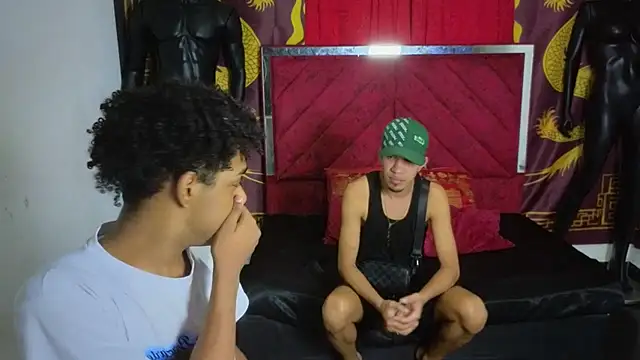 Snapshot of Scoundrel_Room chatting on November 11, 2025, 7:25 am Scoundrel Room online show from November 11, 2025, 7:25 am