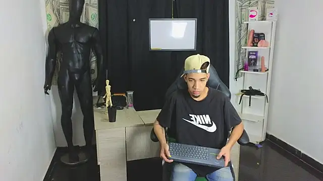 Latin Duo13 online show from February 10, 2026, 11:20 am