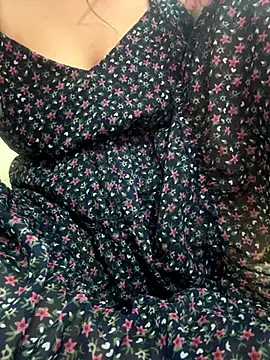 Snapshot of HOTSHINA-001 chatting on December 2, 2025, 4:30 pm HOTSHINA-001 online show from December 2, 2025, 4:30 pm