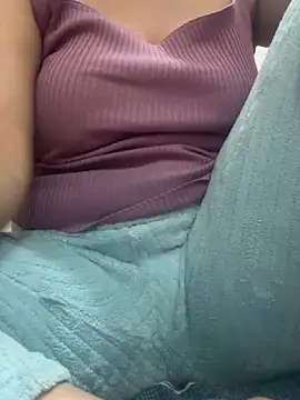 Snapshot of HOTSHINA-001 chatting on December 13, 2025, 8:04 pm HOTSHINA-001 online show from December 13, 2025, 8:04 pm