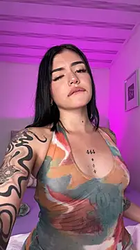 VioletEvanzz online show from November 19, 2025, 12:21 am