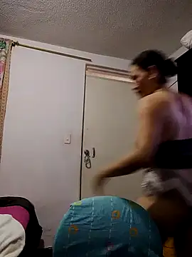 Snapshot of Adelgey-Michell chatting on November 9, 2025, 3:05 pm Adelgey-Michell online show from November 9, 2025, 3:05 pm