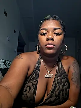 Snapshot of BIGBOOTIBAMBI chatting on July 24, 2026, 7:43 pm BIGBOOTIBAMBI online show from July 24, 2026, 7:43 pm