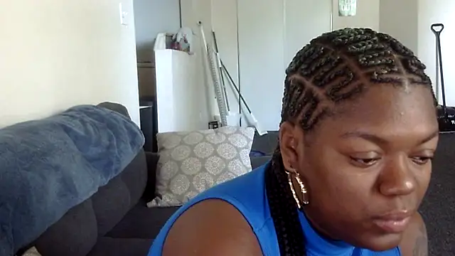 Snapshot of BIGBOOTIBAMBI chatting on July 2, 2026, 8:04 pm BIGBOOTIBAMBI online show from July 2, 2026, 8:04 pm