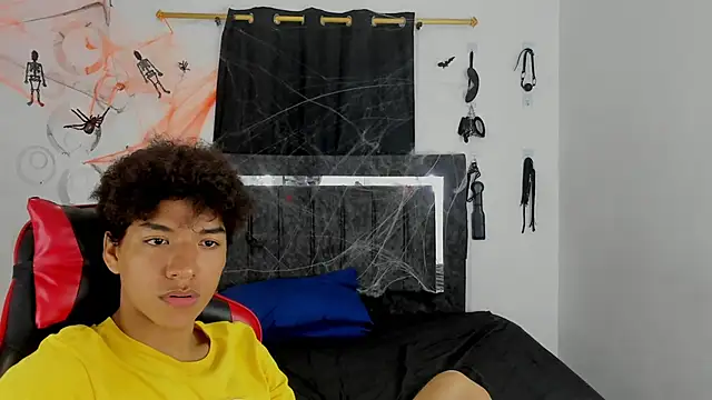 Snapshot of Maximiliano_Khalil chatting on November 1, 2025, 7:52 pm Maximiliano Khalil online show from November 1, 2025, 7:52 pm