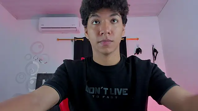 Maximiliano Khalil online show from December 3, 2025, 7:02 pm