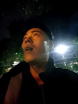 Snapshot of -Nathann- chatting on December 19, 2025, 1:24 pm -Nathann- online show from December 19, 2025, 1:24 pm