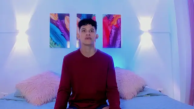 Snapshot of KamiSuarez chatting on November 28, 2025, 6:19 pm KamiSuarez online show from November 28, 2025, 6:19 pm