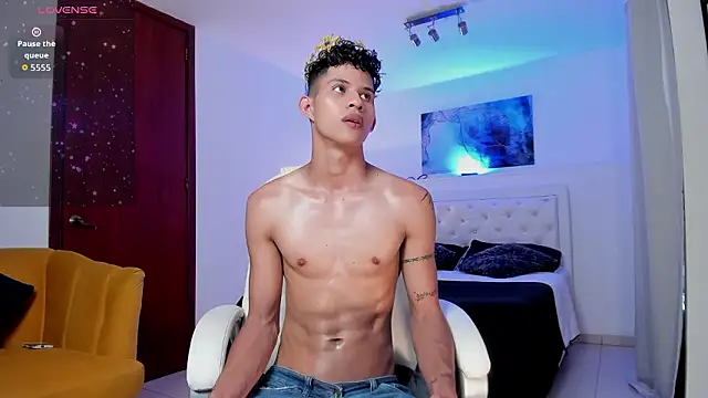 KamiSuarez online show from March 9, 2026, 6:33 pm