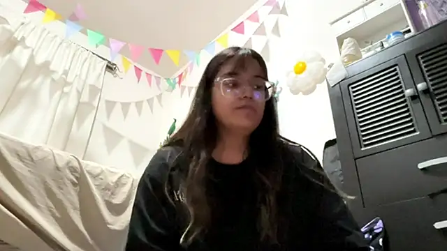 Snapshot of SolcitaThiccc chatting on November 5, 2025, 2:58 am SolcitaThiccc online show from November 5, 2025, 2:58 am