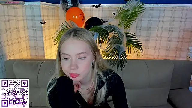 Melanie Ryer online show from October 30, 2025, 1:04 am