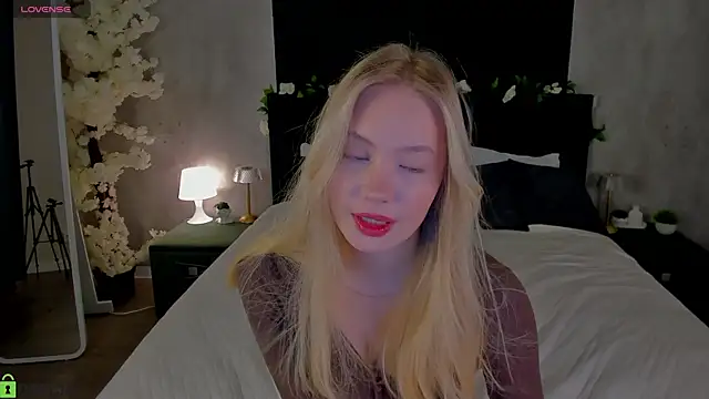 Snapshot of Melanie_Ryer chatting on November 29, 2025, 11:27 pm Melanie Ryer online show from November 29, 2025, 11:27 pm