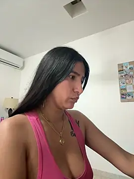 Snapshot of scarlethsb33 chatting on February 5, 2026, 9:38 am scarlethsb33 online show from February 5, 2026, 9:38 am