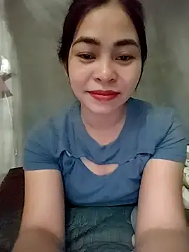 Bamboo-niee123 online show from April 28, 2026, 8:02 pm