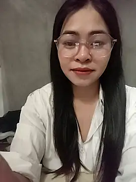 Bamboo-niee123 online show from May 4, 2026, 3:59 pm