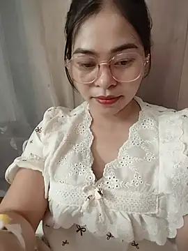 Snapshot of Bamboo-niee123 chatting on June 16, 2026, 5:18 am Bamboo-niee123 online show from June 16, 2026, 5:18 am