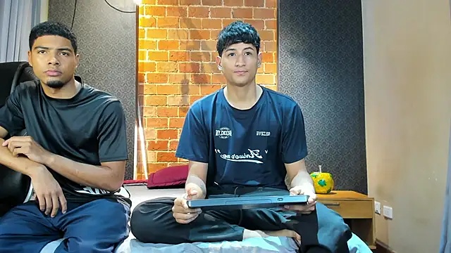 Snapshot of Jack_and_Joes chatting on October 31, 2025, 3:03 am Jack and Joes online show from October 31, 2025, 3:03 am