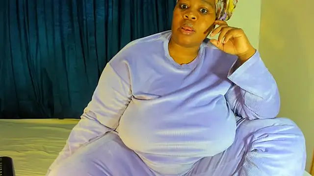 Snapshot of ThickLeeyanaXX chatting on June 14, 2026, 3:19 am ThickLeeyanaXX online show from June 14, 2026, 3:19 am