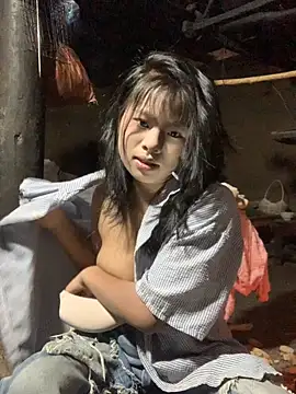 huttonmay358 online show from November 1, 2025, 12:50 am