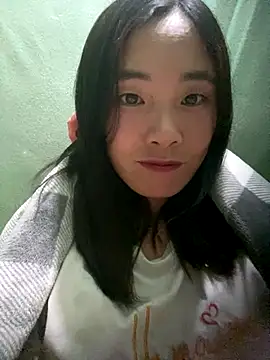 Snapshot of Elysia-007 chatting on November 15, 2025, 1:26 pm Elysia-007 online show from November 15, 2025, 1:26 pm