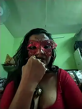 Snapshot of LOVE__RANI chatting on December 4, 2025, 8:35 am LOVE RANI online show from December 4, 2025, 8:35 am