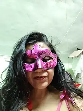 Snapshot of LOVE__RANI chatting on July 21, 2026, 7:48 pm LOVE RANI online show from July 21, 2026, 7:48 pm