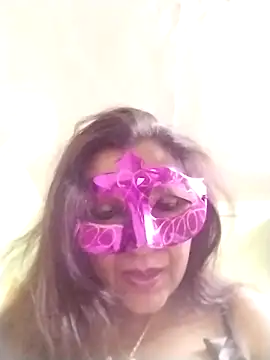 Snapshot of LOVE__RANI chatting on November 19, 2025, 6:30 pm LOVE RANI online show from November 19, 2025, 6:30 pm