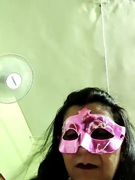Snapshot of LOVE__RANI chatting on June 14, 2026, 6:42 pm LOVE RANI online show from June 14, 2026, 6:42 pm