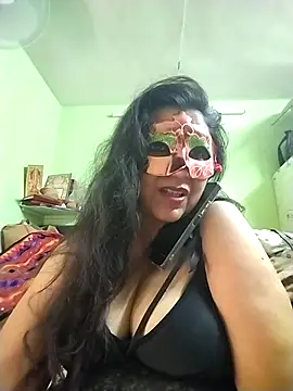 Snapshot of LOVE__RANI chatting on November 11, 2025, 5:46 am LOVE RANI online show from November 11, 2025, 5:46 am