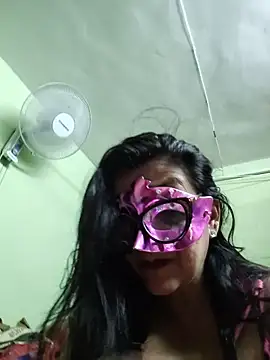 Snapshot of LOVE__RANI chatting on June 19, 2026, 7:58 am LOVE RANI online show from June 19, 2026, 7:58 am