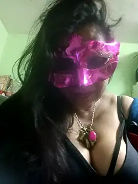 Snapshot of LOVE__RANI chatting on November 29, 2025, 8:20 pm LOVE RANI online show from November 29, 2025, 8:20 pm