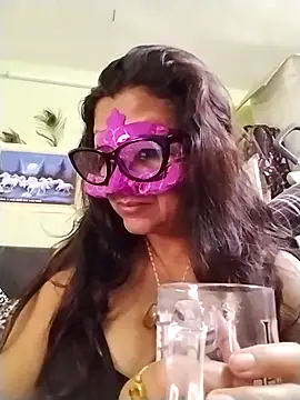 Snapshot of LOVE__RANI chatting on November 22, 2025, 2:10 am LOVE RANI online show from November 22, 2025, 2:10 am