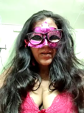 Snapshot of LOVE__RANI chatting on July 13, 2026, 7:40 am LOVE RANI online show from July 13, 2026, 7:40 am