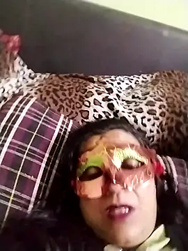 Snapshot of LOVE__RANI chatting on December 4, 2025, 10:42 pm LOVE RANI online show from December 4, 2025, 10:42 pm