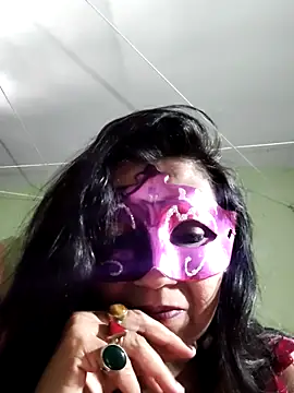 Snapshot of LOVE__RANI chatting on June 25, 2026, 5:23 am LOVE RANI online show from June 25, 2026, 5:23 am
