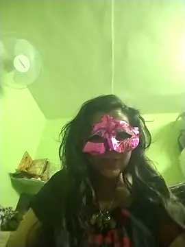 Snapshot of LOVE__RANI chatting on December 1, 2025, 12:33 am LOVE RANI online show from December 1, 2025, 12:33 am