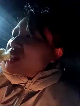 yoyo-mi online show from December 2, 2025, 10:17 am