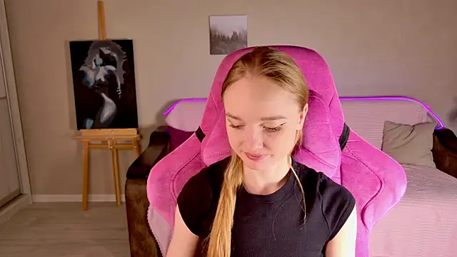 Snapshot of Shawty_Mia chatting on November 8, 2025, 2:09 pm Shawty Mia online show from November 8, 2025, 2:09 pm