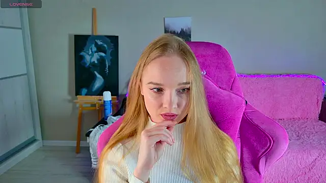 Snapshot of Shawty_Mia chatting on November 28, 2025, 2:28 pm Shawty Mia online show from November 28, 2025, 2:28 pm